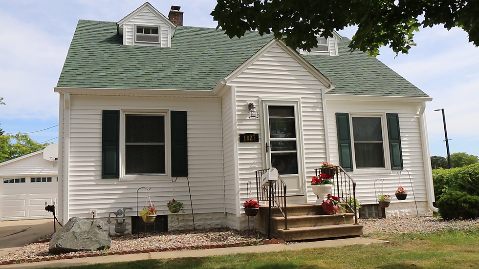 Quegg Siding & Windows Replacement Siding 2008 4 Winds Dr, Cedar